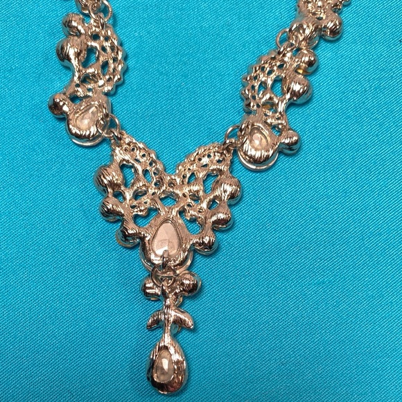 Vintage Statement Necklaces - Picture 7 of 9